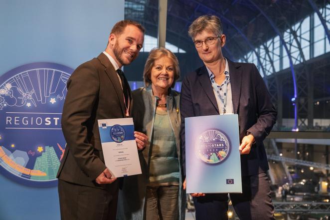 Ilke and Stevie with the regiostars certificate