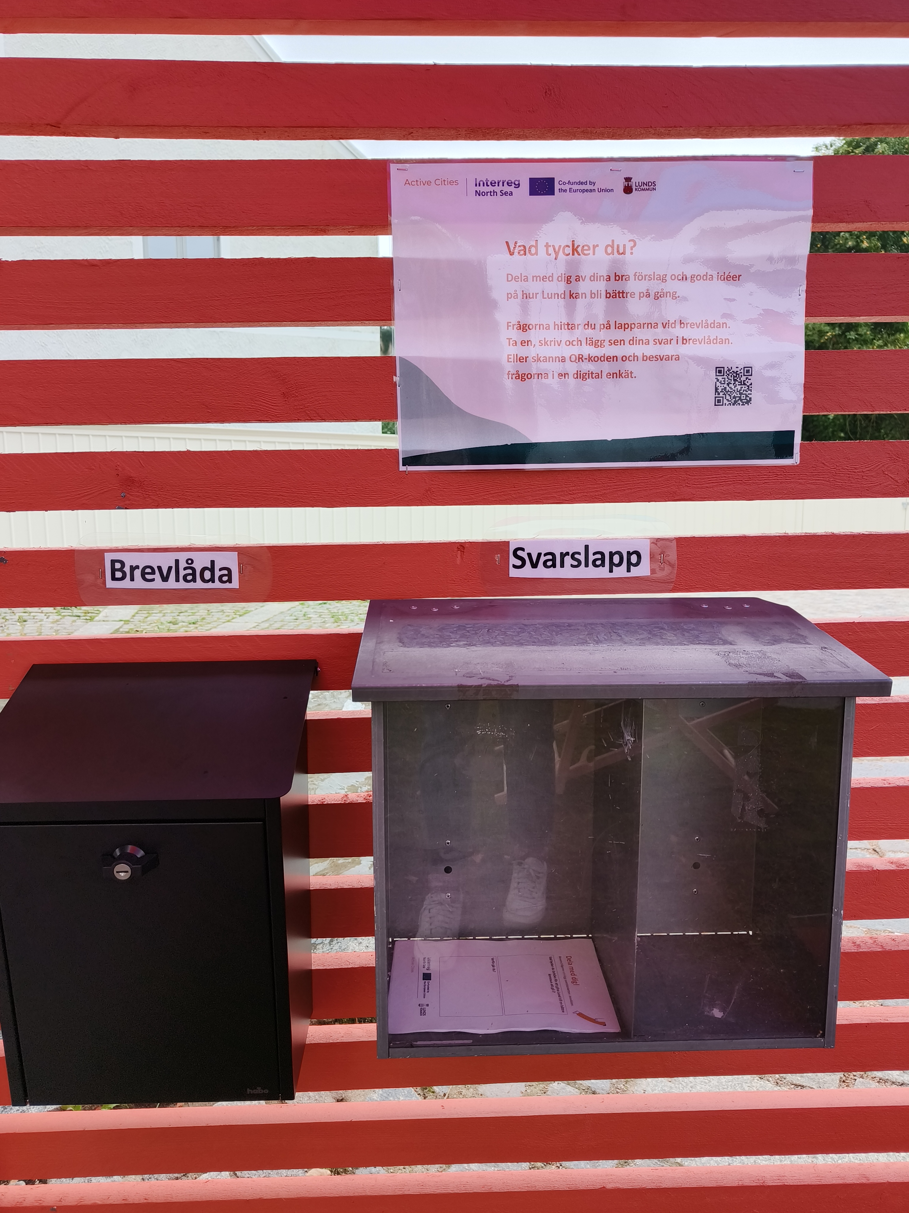 A postbox for Lund residents to submit their opinions and views on active mobility.