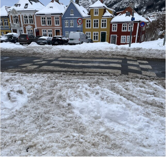 Bergen crossing in the snow