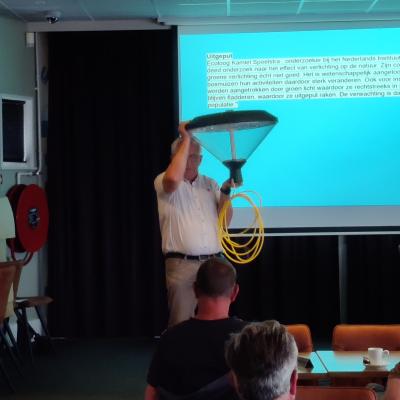 Demonstration of lighting at meeting in Lauwersoog