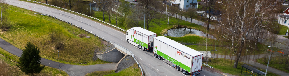 An electric truck with trailer driving in Sweden. Photo: Lindholmen Science Park.